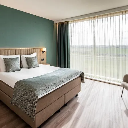 Ozo De President Amsterdam Schiphol Airport Hotel 4*