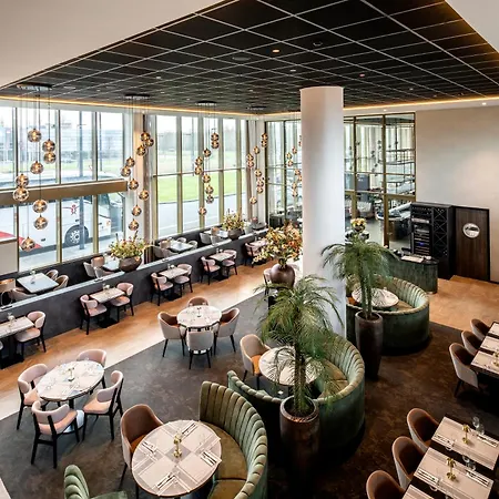 Ozo De President Amsterdam Schiphol Airport Hotel 4*