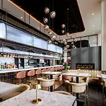 Ozo De President Amsterdam Schiphol Airport Hotel 4*
